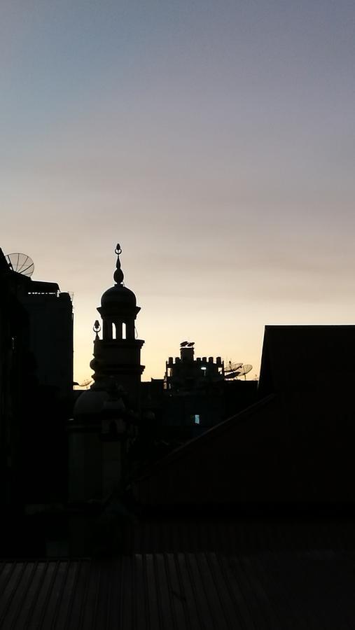 Dengba Hostel Янгон Экстерьер фото