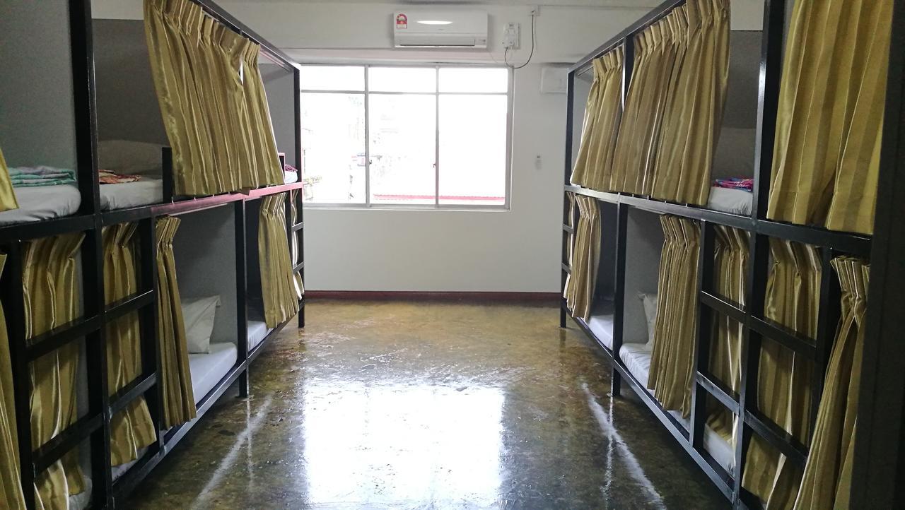 Dengba Hostel Янгон Экстерьер фото