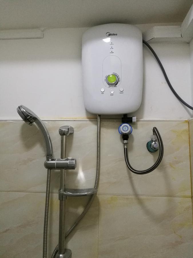 Dengba Hostel Янгон Экстерьер фото