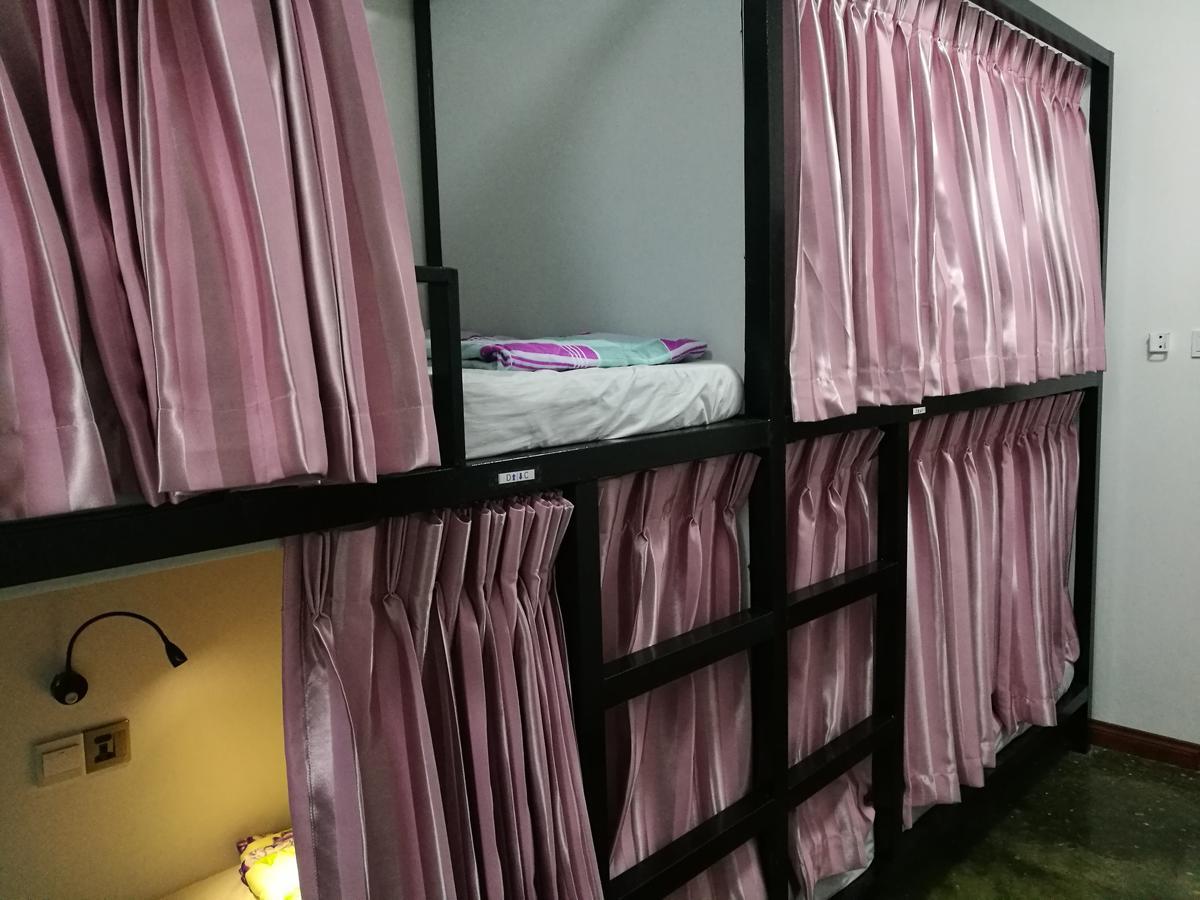 Dengba Hostel Янгон Экстерьер фото