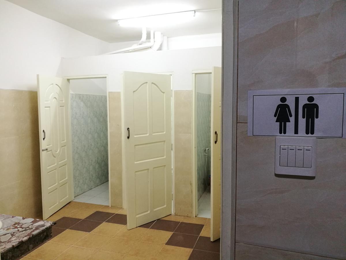 Dengba Hostel Янгон Экстерьер фото