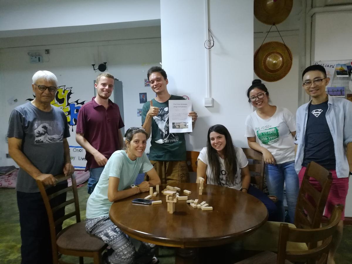 Dengba Hostel Янгон Экстерьер фото