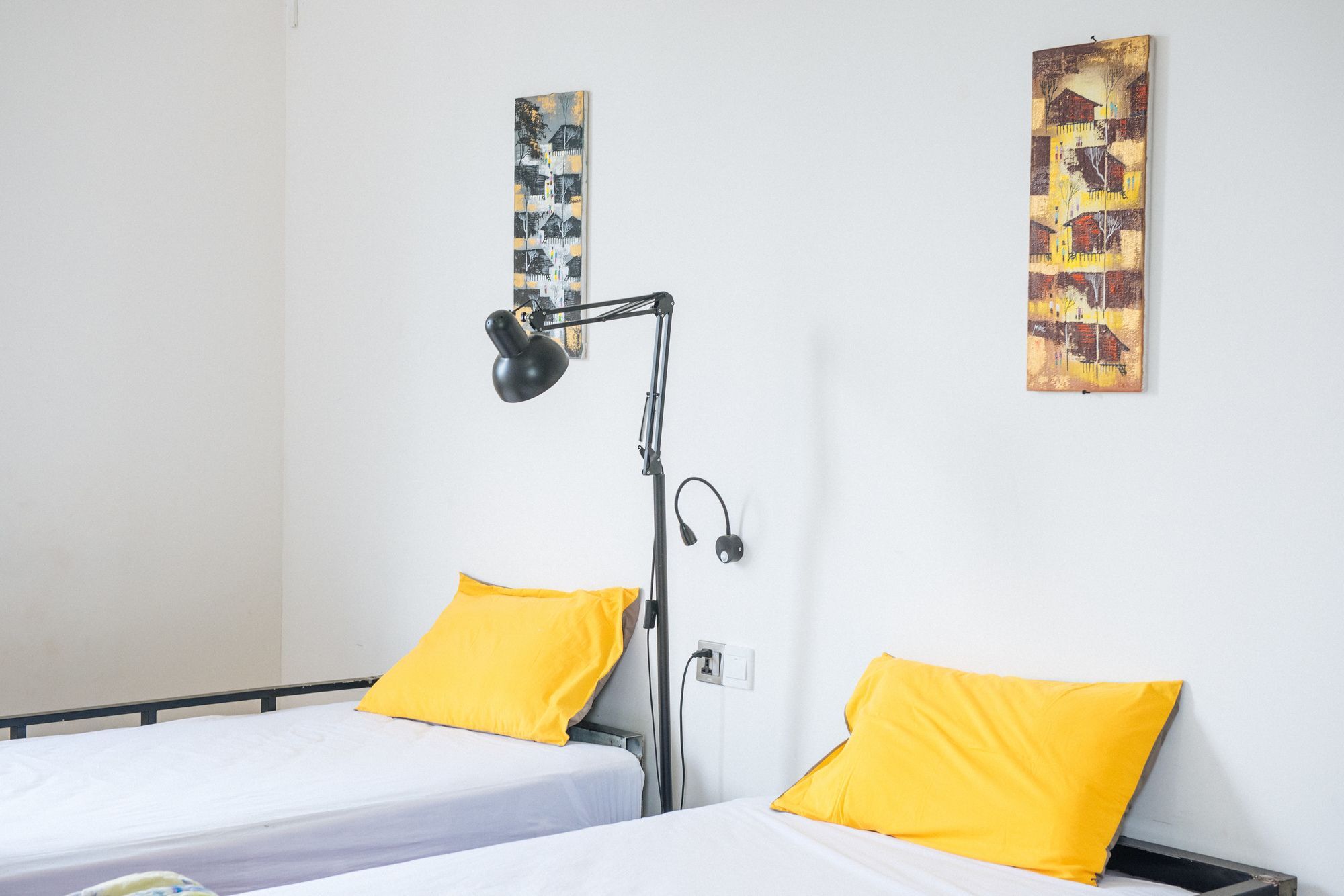 Dengba Hostel Янгон Экстерьер фото