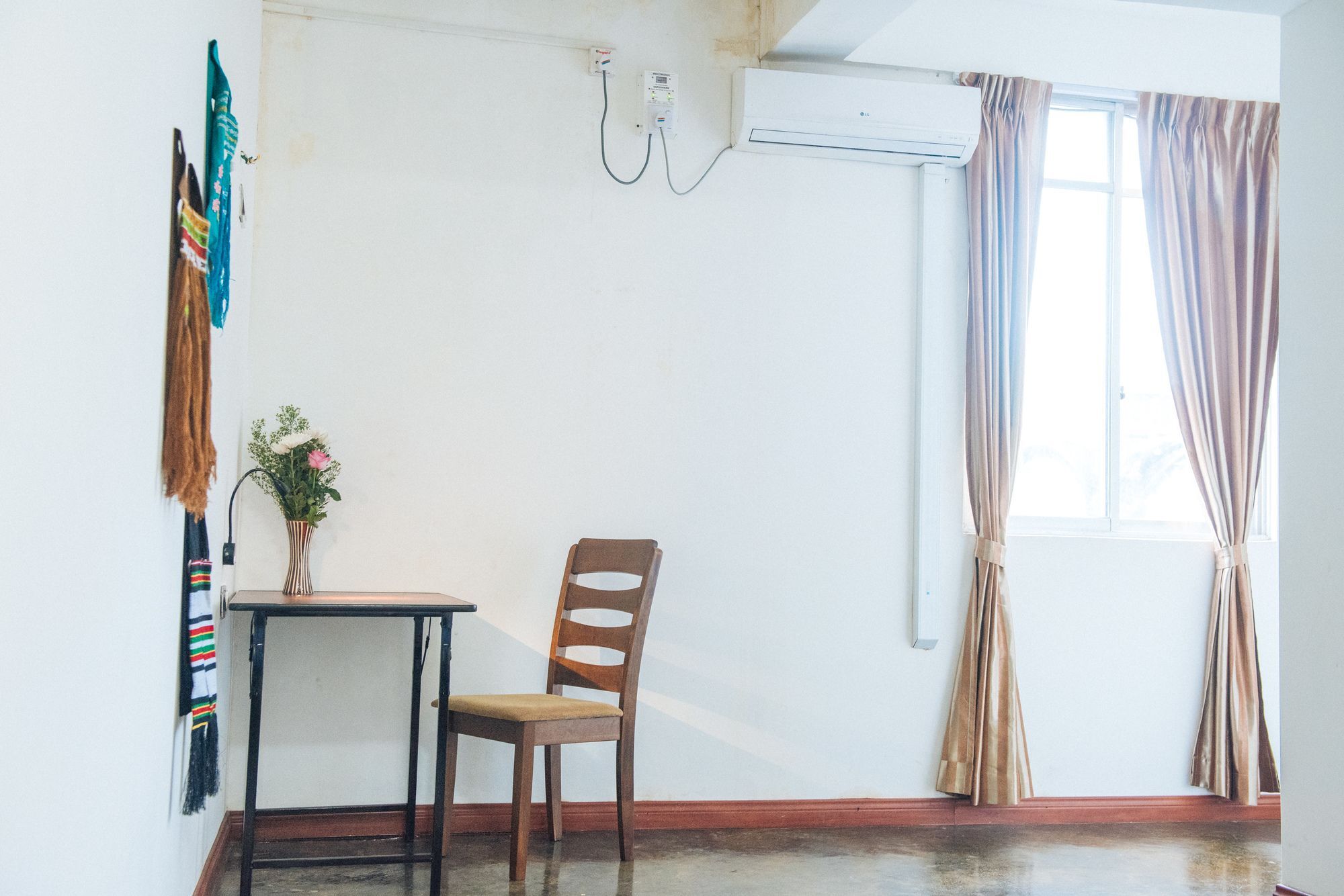 Dengba Hostel Янгон Экстерьер фото